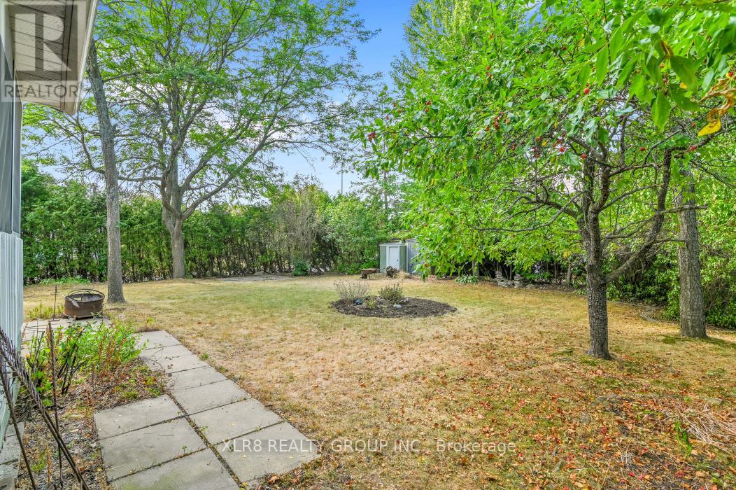 12 JOHN SIDNEY CRESCENT