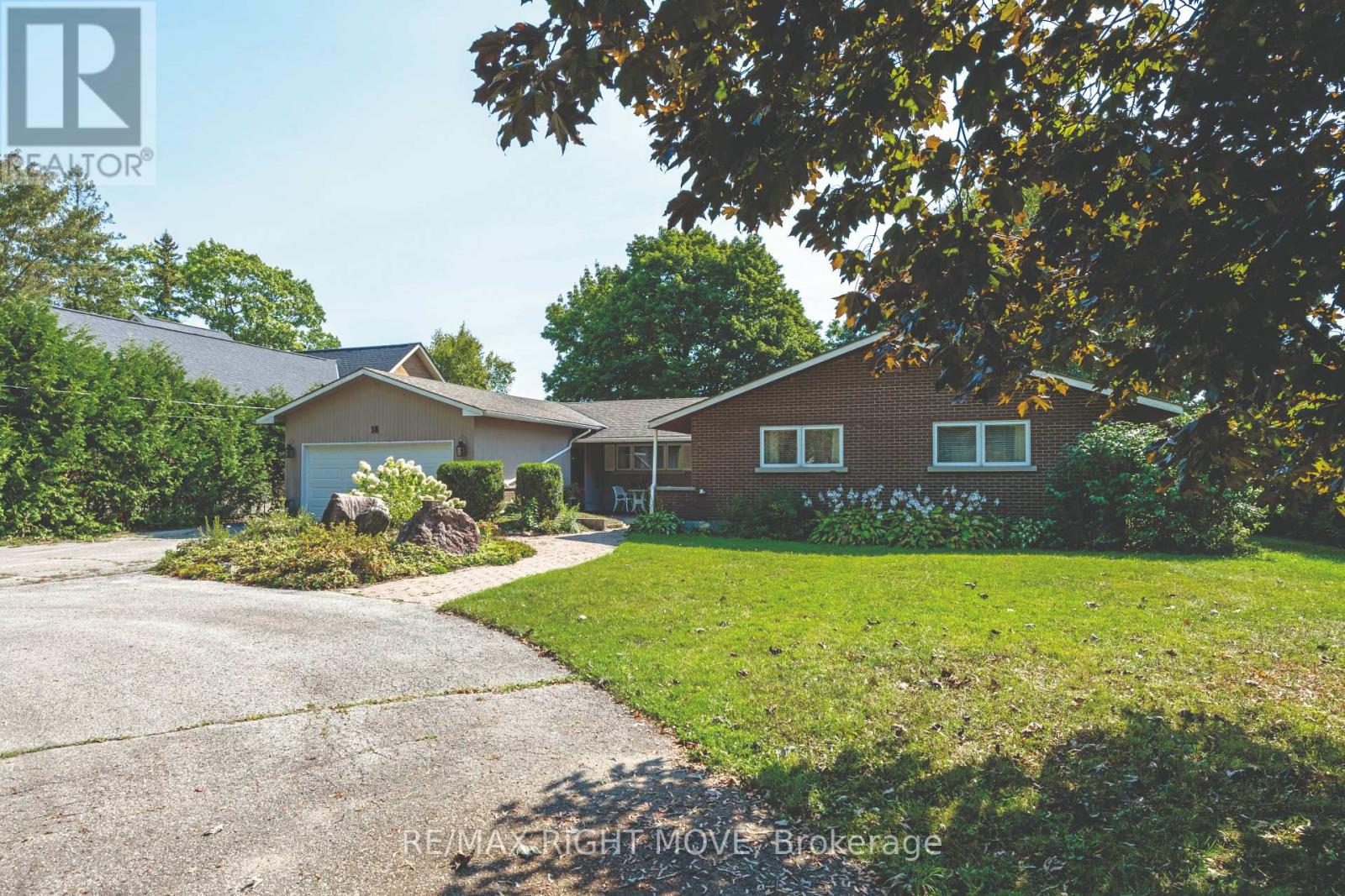 18 MAPLE DRIVE