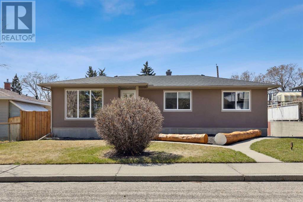139 Cornwallis Drive NW