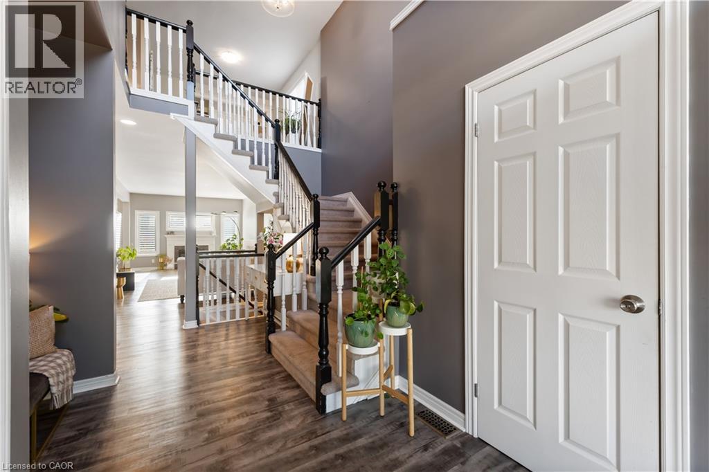 39 HONEY LOCUST Circle