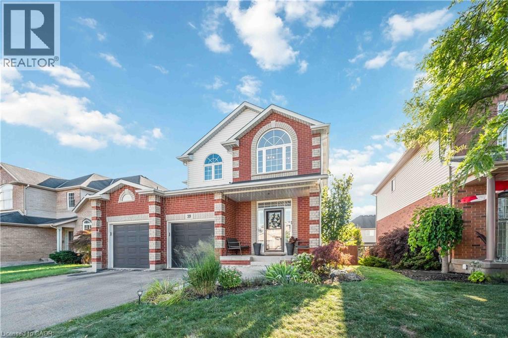 39 HONEY LOCUST Circle