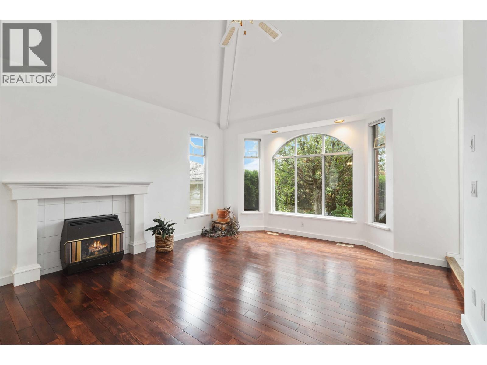 1412 MAGNOLIA PLACE