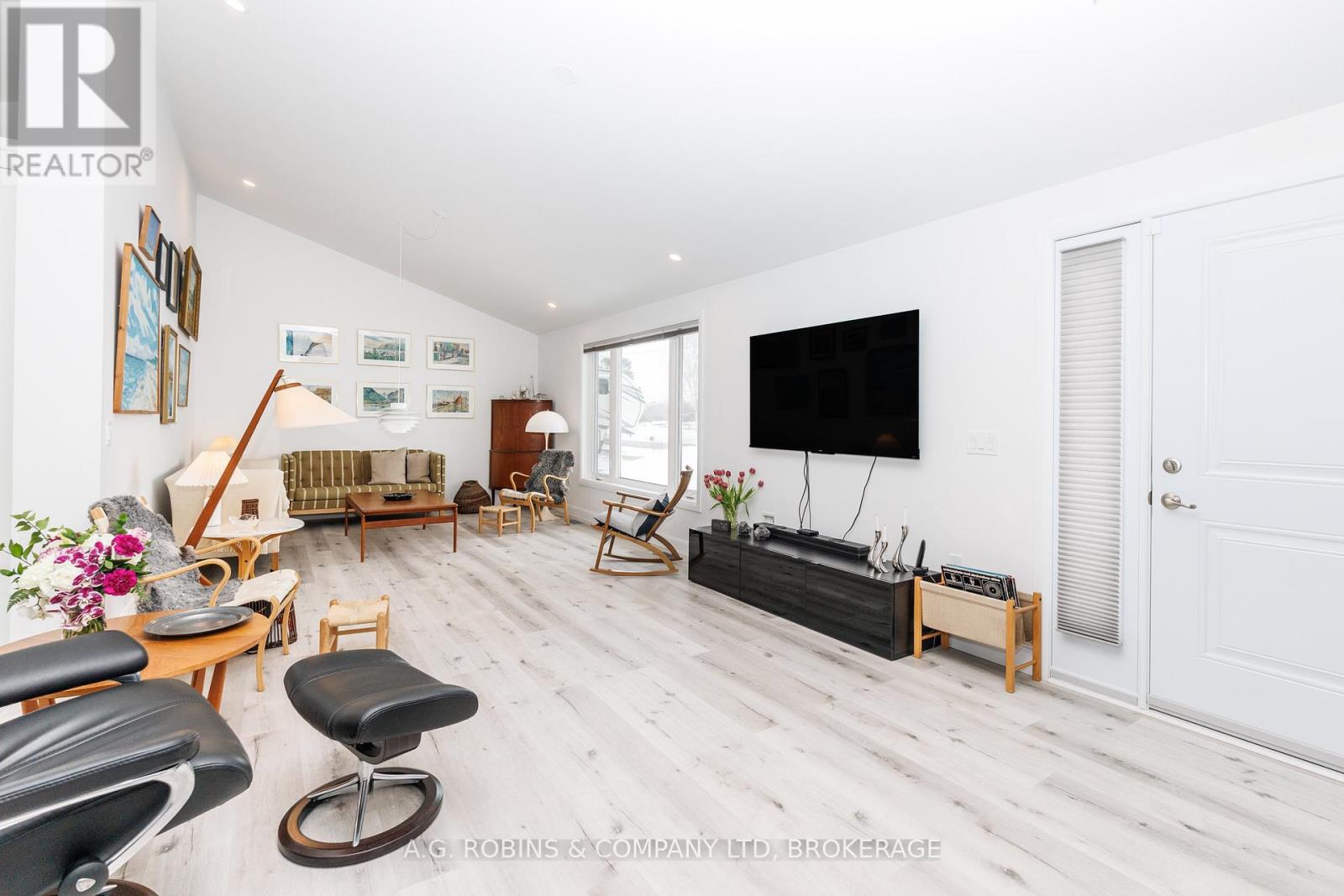 11716 LAKESHORE ROAD