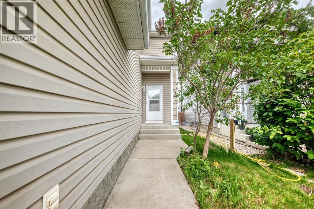 145 Martinvalley Crescent NE