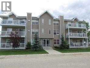 Photo 1 of 18 — 302, 3 501 Street, Fox Creek, AB T0H1P0