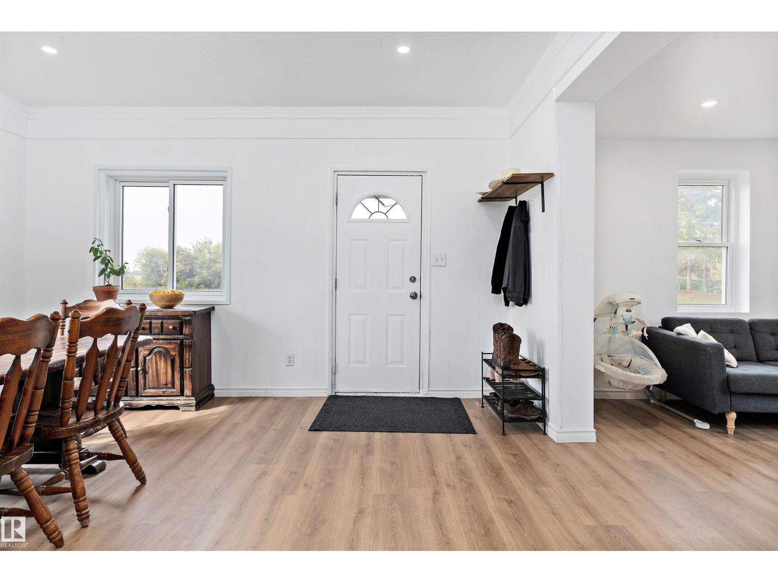 534065 174 Range Road