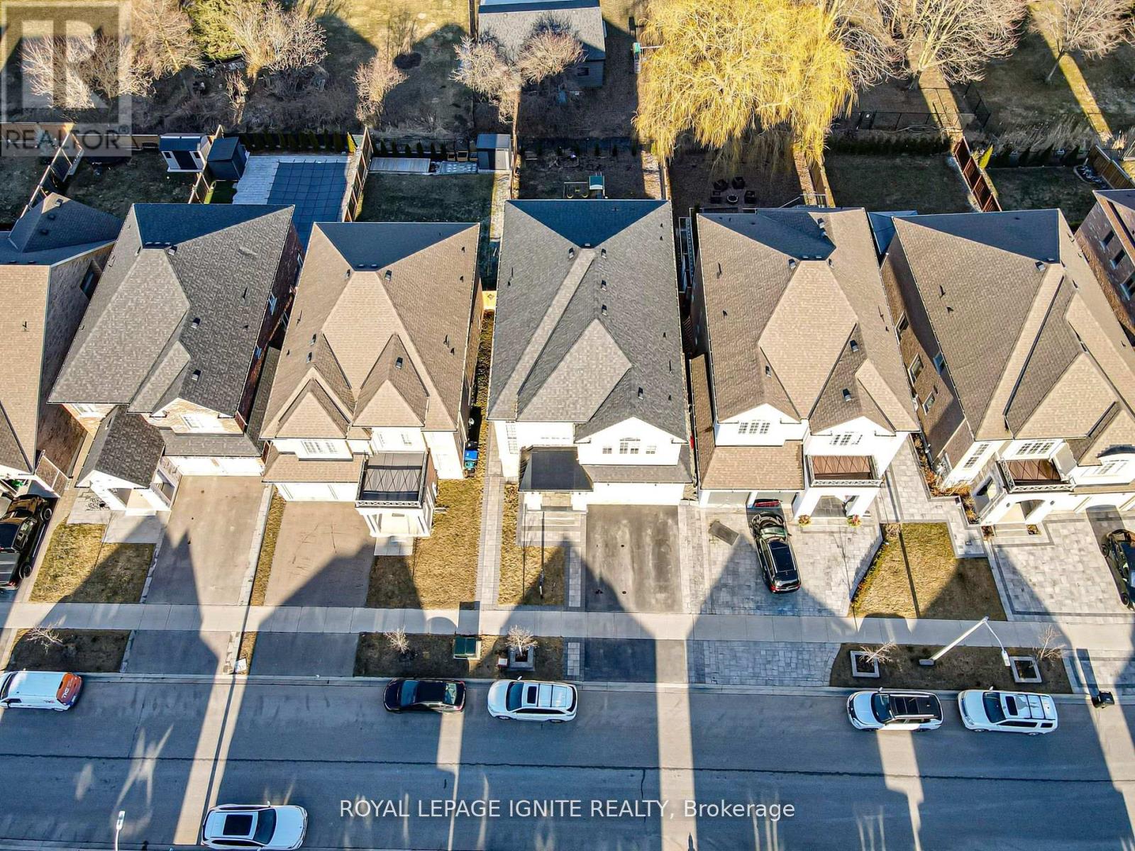 61 GIBSON CIRCLE