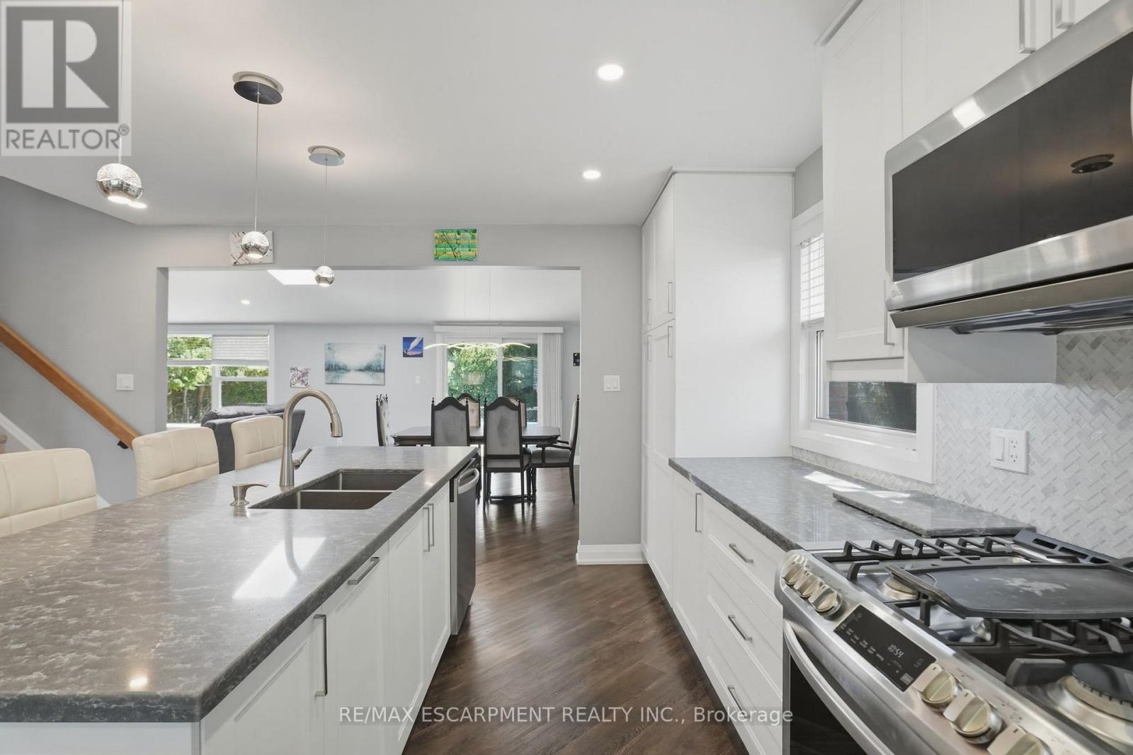 371 BRANTWOOD PARK ROAD