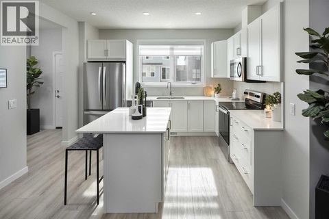 74 Magnolia Street SE Calgary AB T3M3X8