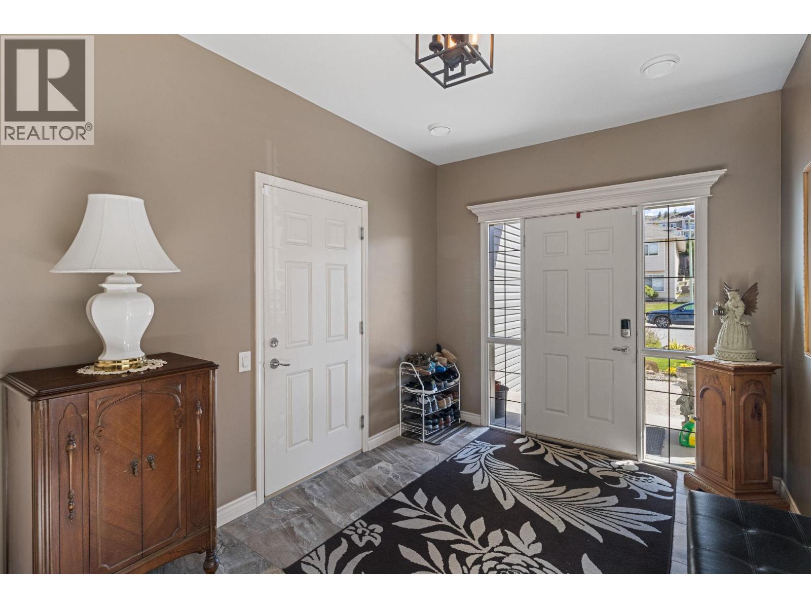 534 South Crest Drive