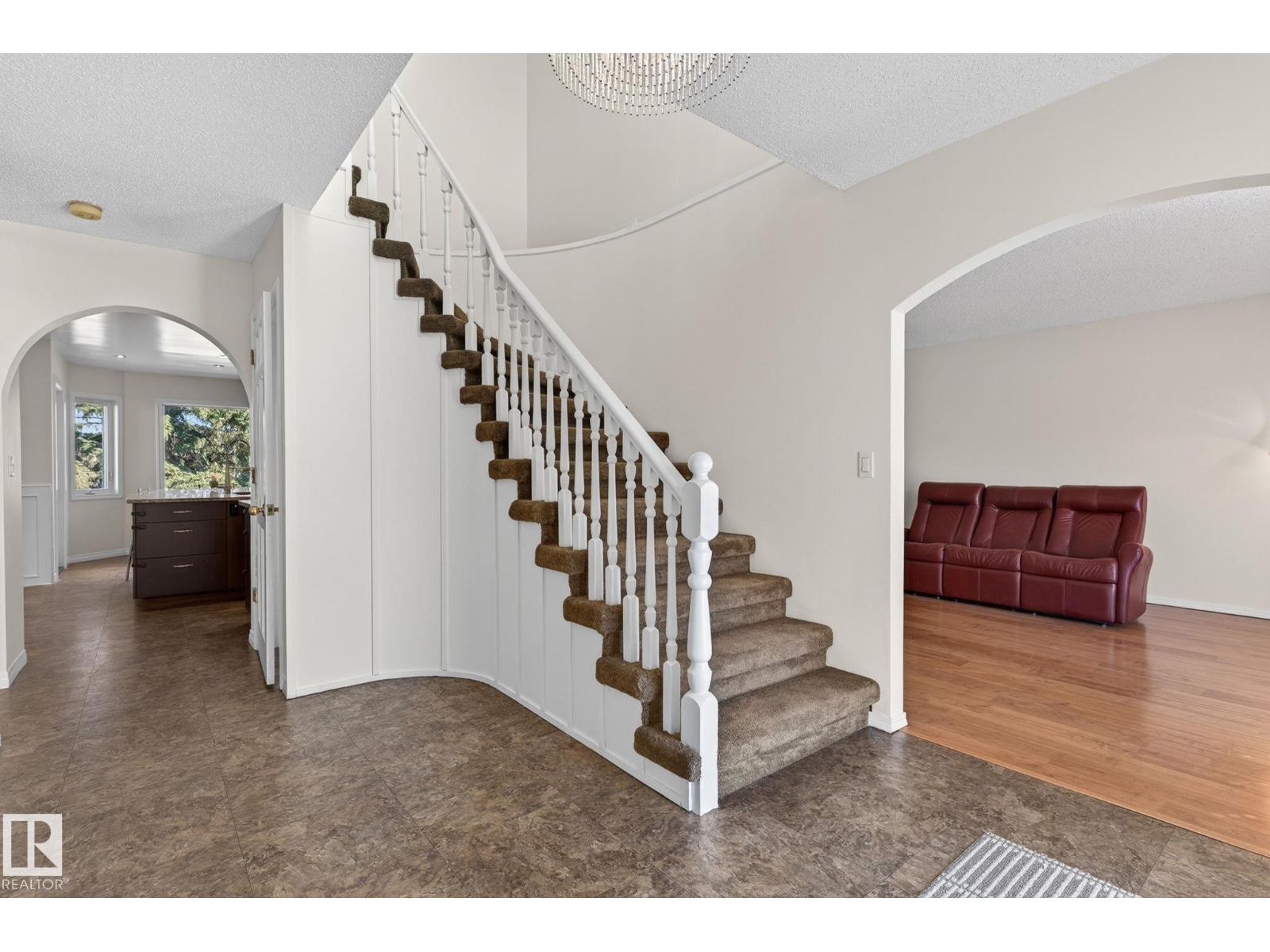 176 WAYGOOD RD NW