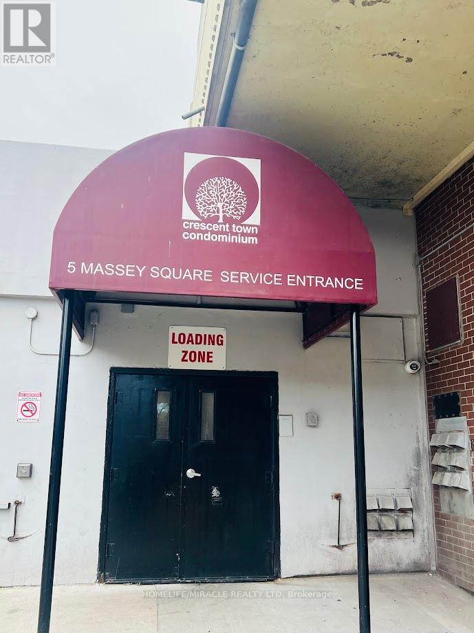 1108 - 5 MASSEY SQUARE