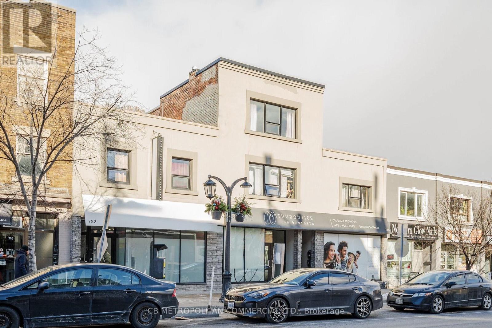 752 DANFORTH AVENUE