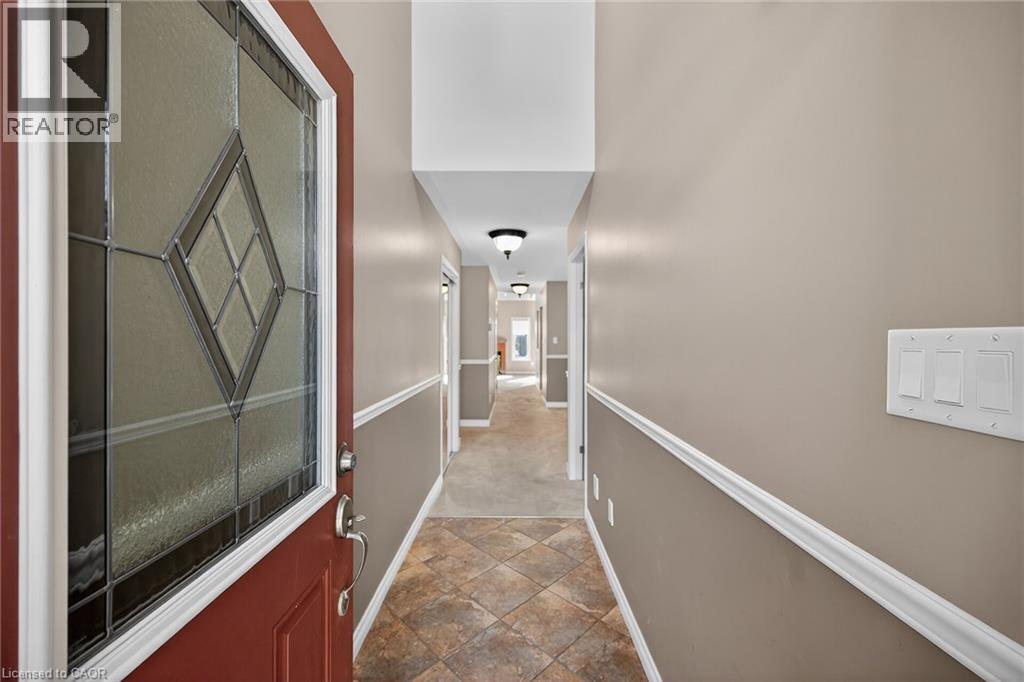 76 ABBOTSFORD Trail