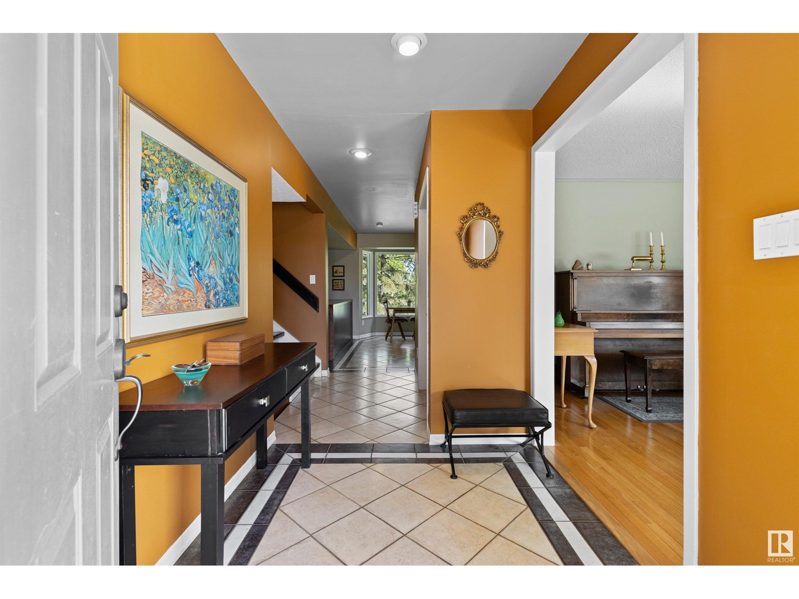 12 MARLBORO RD NW