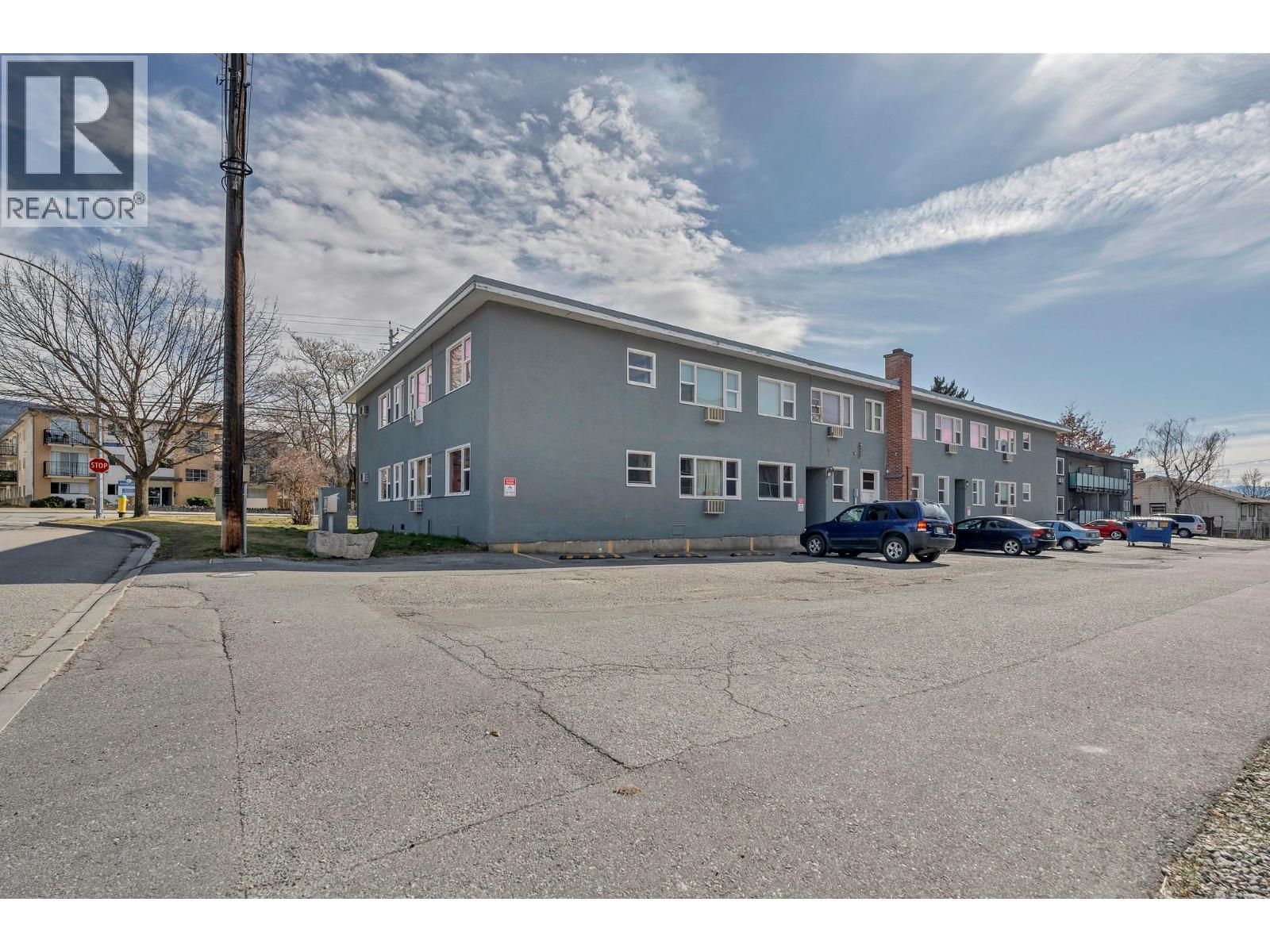 909 Fairview Road