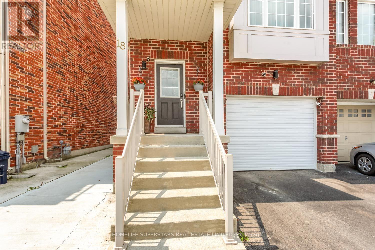 18 MARY CHAPMAN BOULEVARD