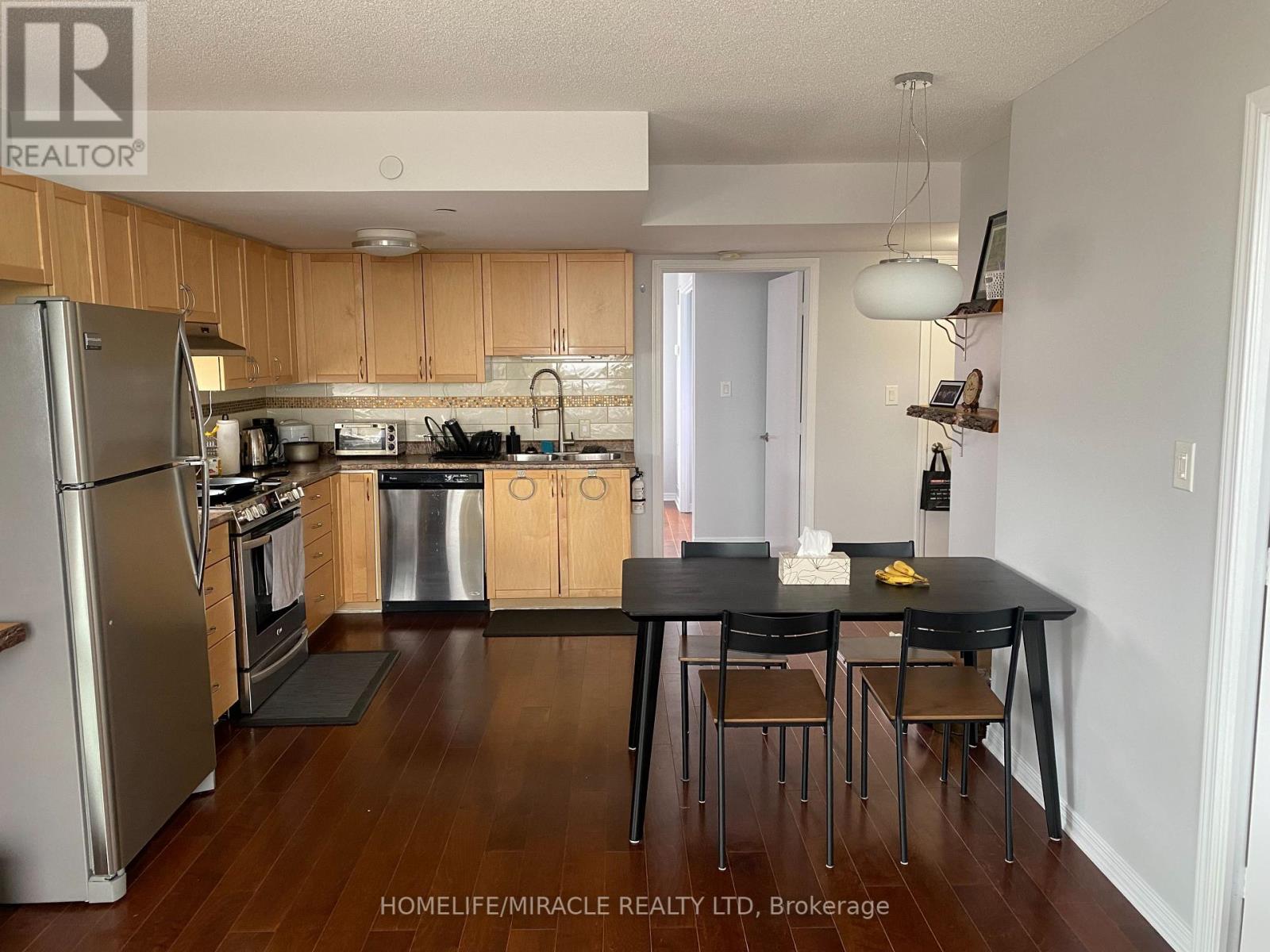 512 - 121 QUEEN STREET