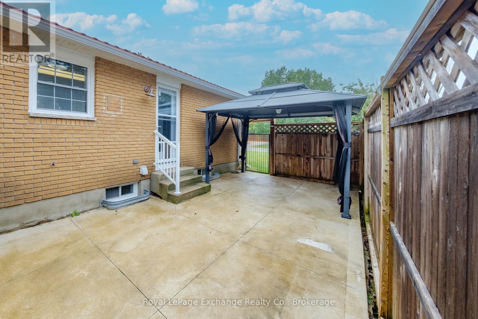 427 HIGHLAND DRIVE