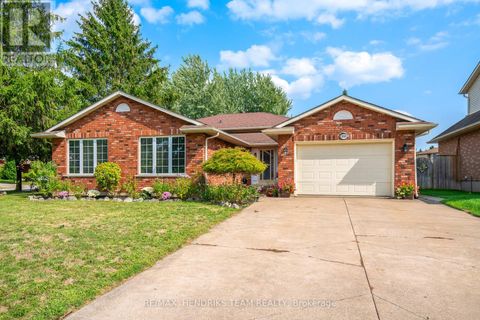 3688 CARDINAL DRIVE Niagara Falls (Mt. Carmel) ON L2H2Y1