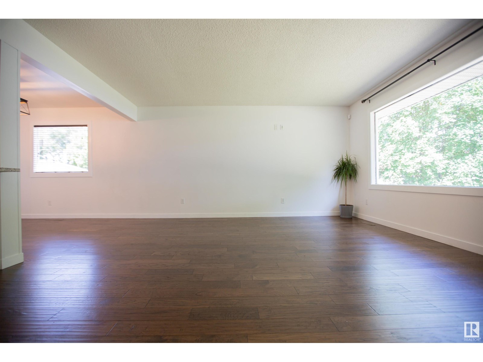 7816 158 ST NW