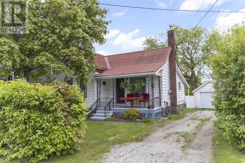 201 St Georges AVE W Sault Ste. Marie ON P6A1L4