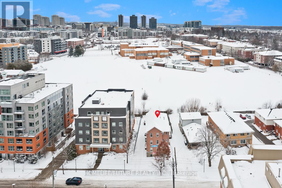 4 UNITS W/20 RMS - 327 SPRUCE STREET