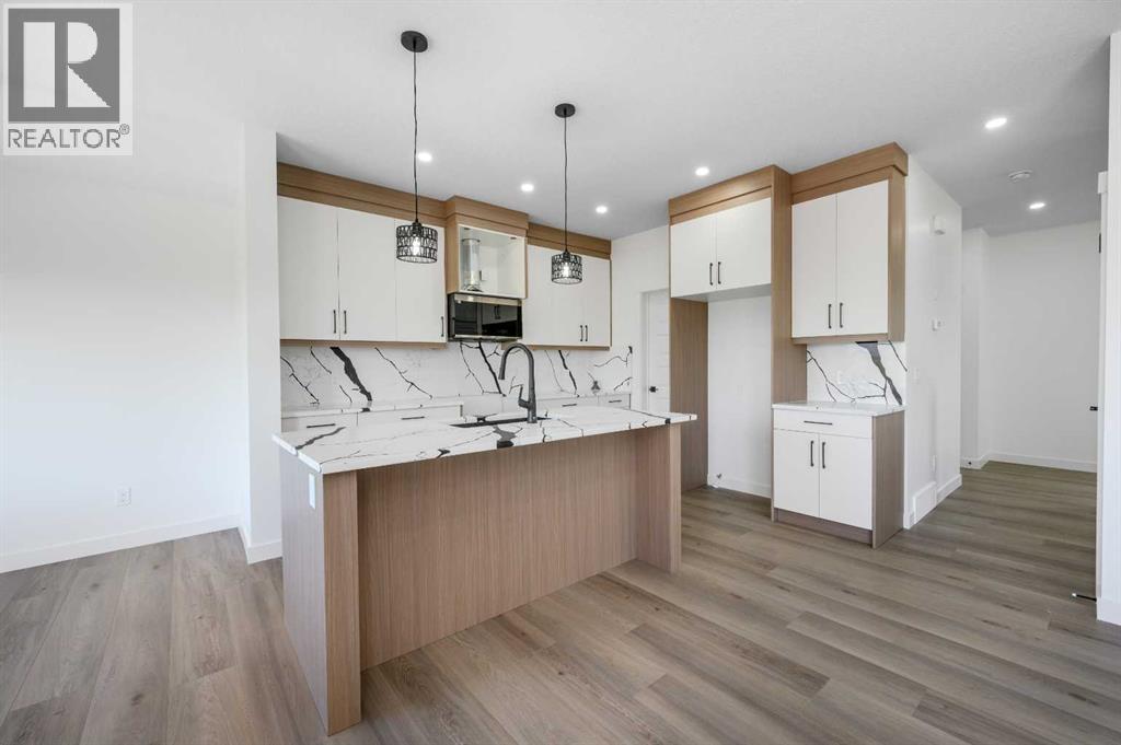 182 Lakewood Crescent