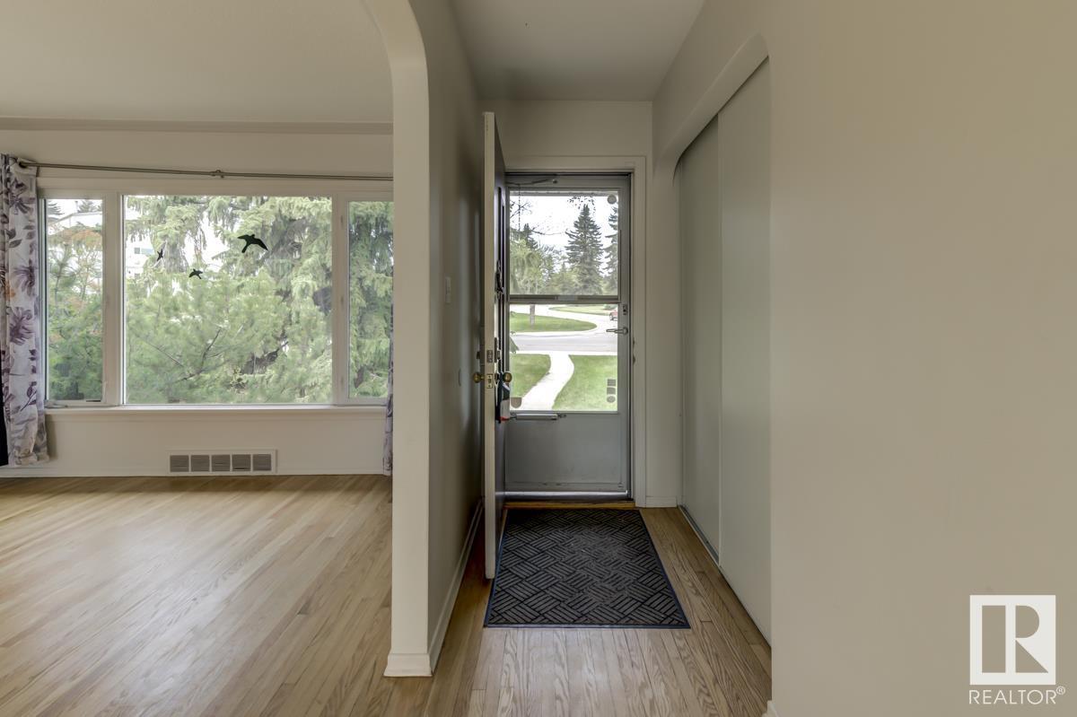 11641 73 AV NW