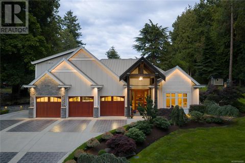 5191 Santa Clara Ave Saanich BC V8Y1W5