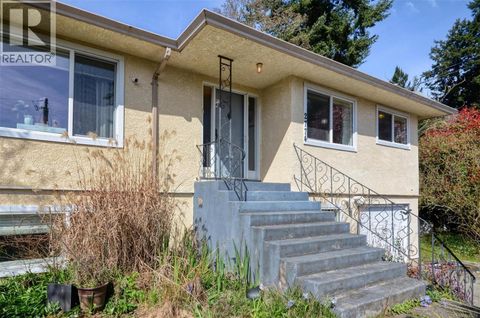 2774 Kingswood Rd Langford BC V9B3J9