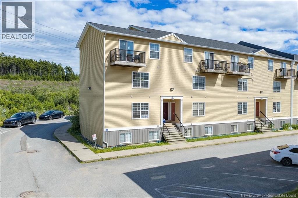 Photo 1 of 23 — 20 Woodhollow Park Unit# 2, Saint John, NB E2J0E7