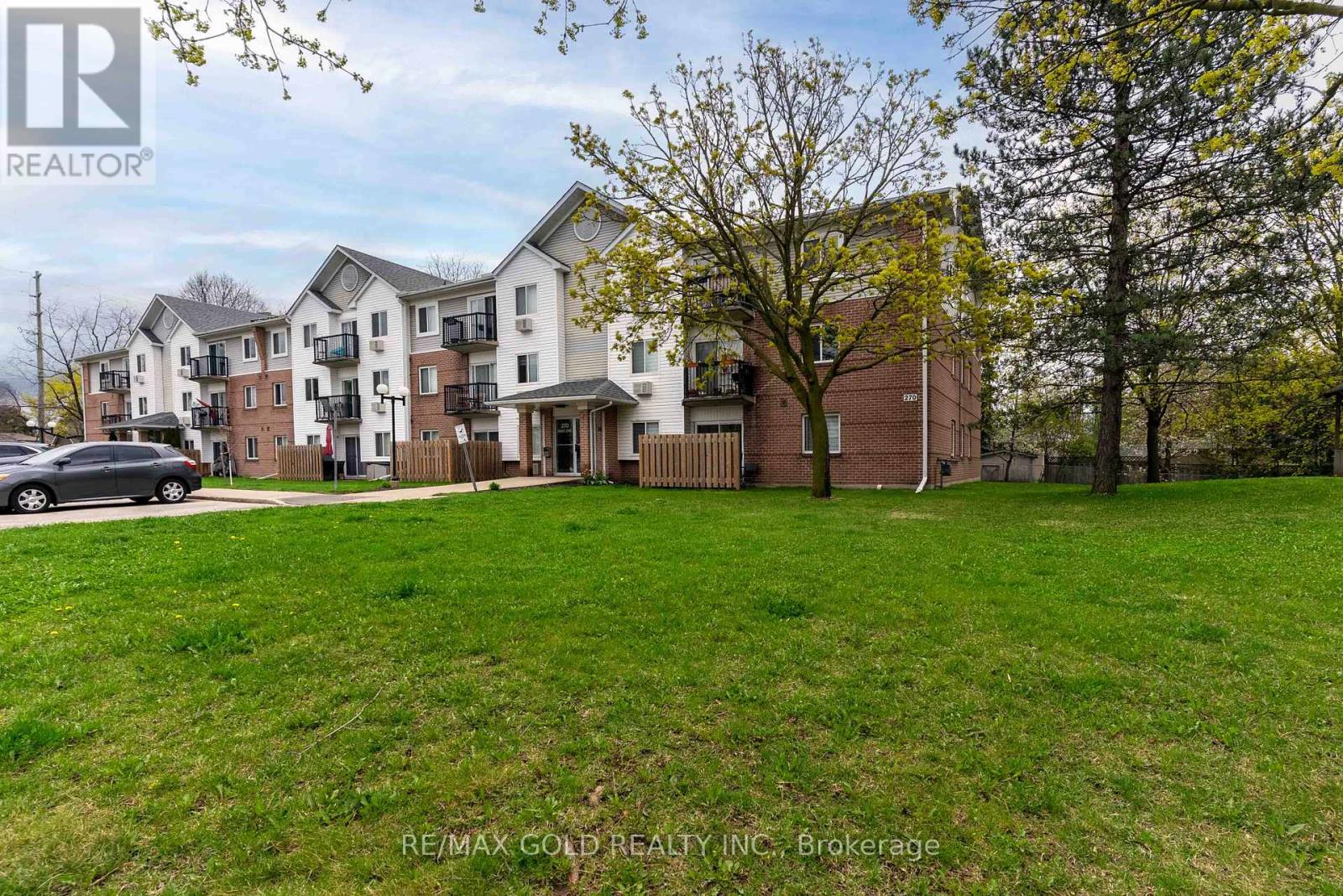 302 - 270 EIWO COURT