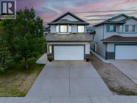 176 Maple Leaf Lane Fort McMurray AB T9K0G7