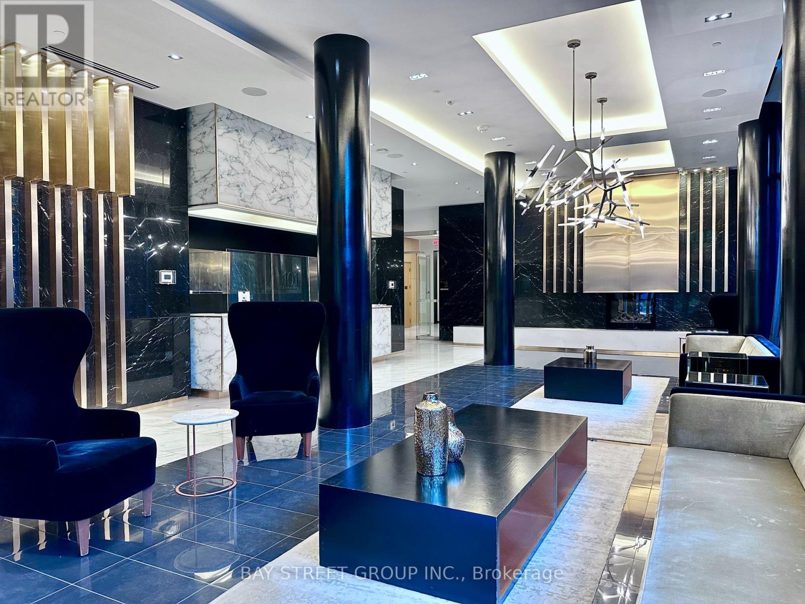 2006 - 101 ERSKINE AVENUE