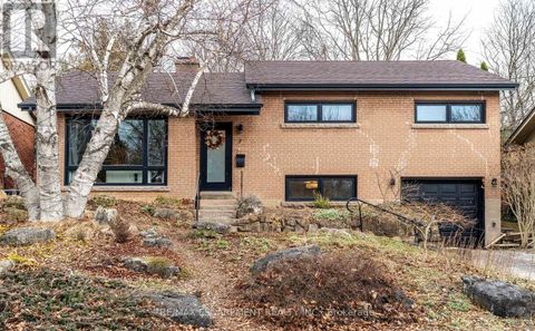 7 GLENMORRIS DRIVE Hamilton (Dundas) ON L9H1S5