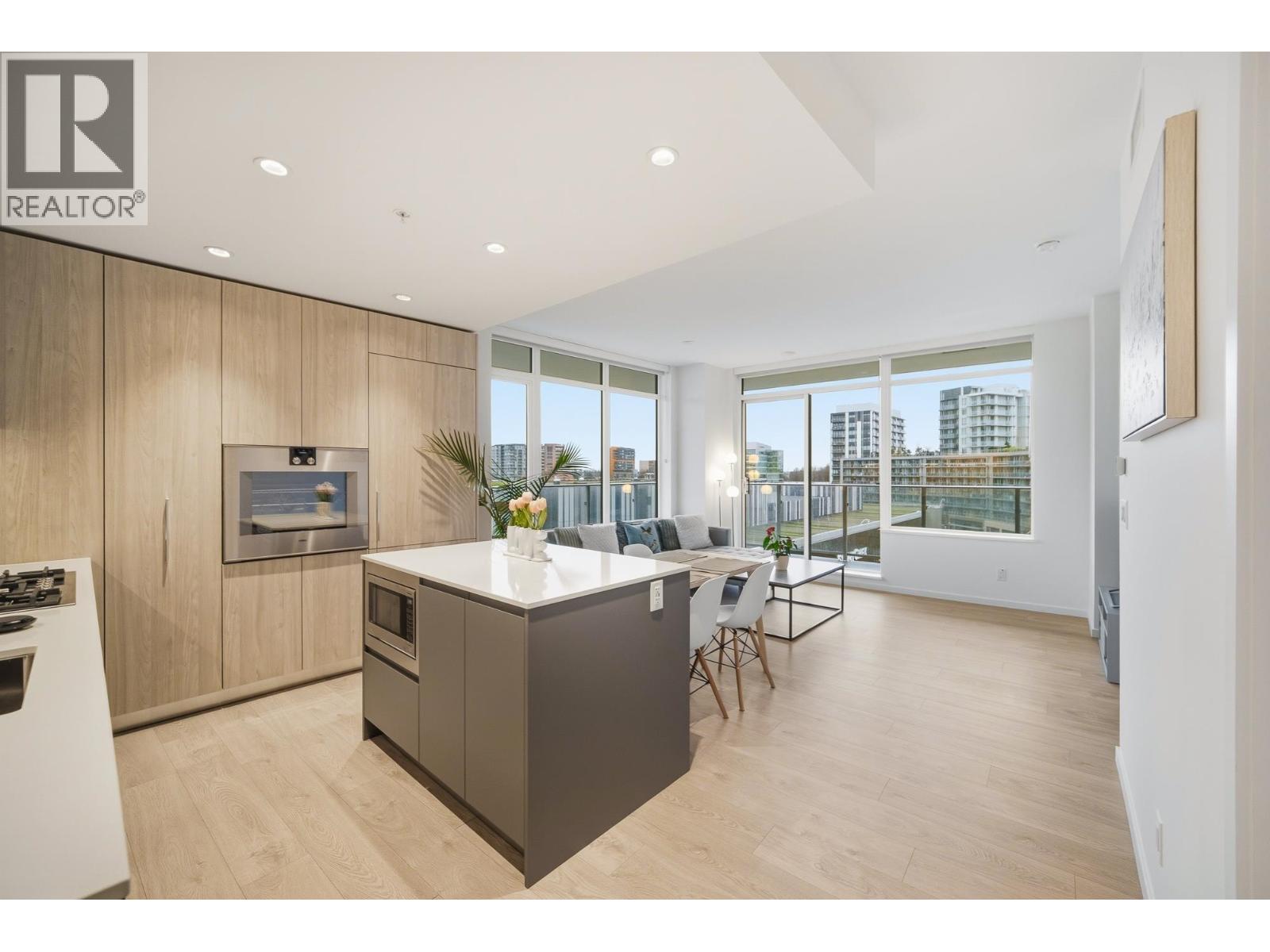 619 6300 MINORU BOULEVARD