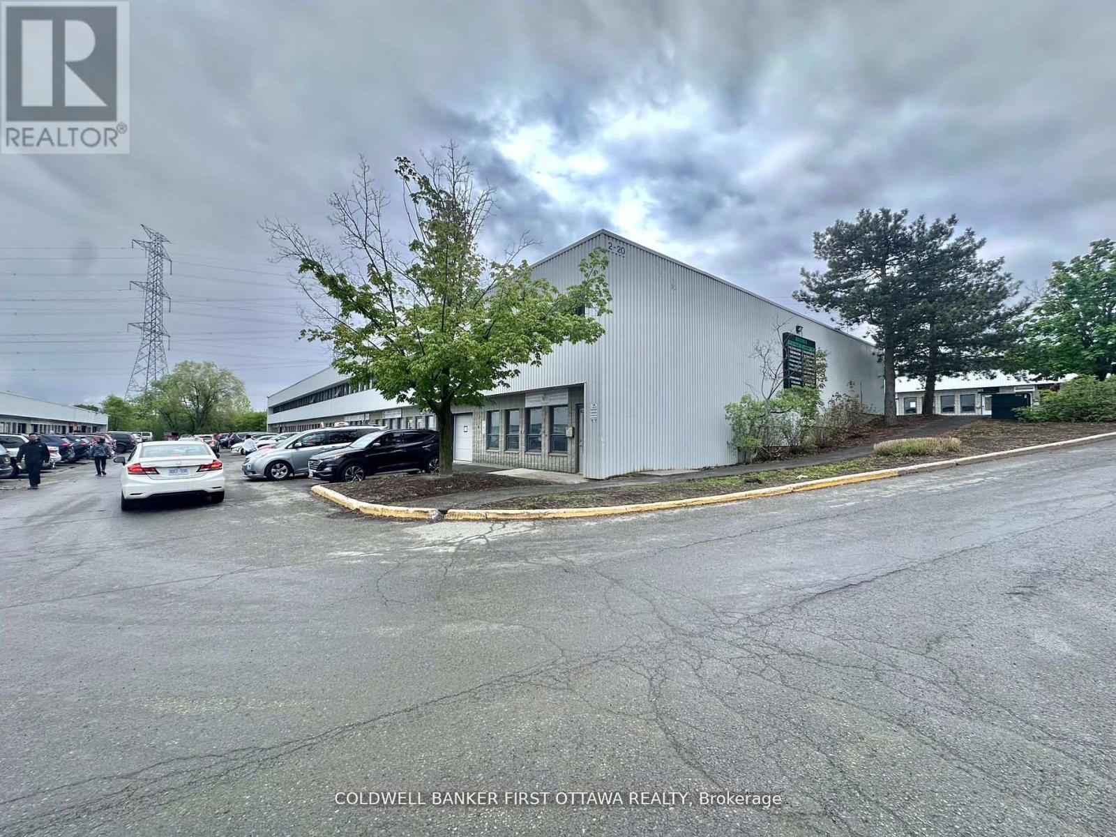 B2 - 2285 ST LAURENT BOULEVARD