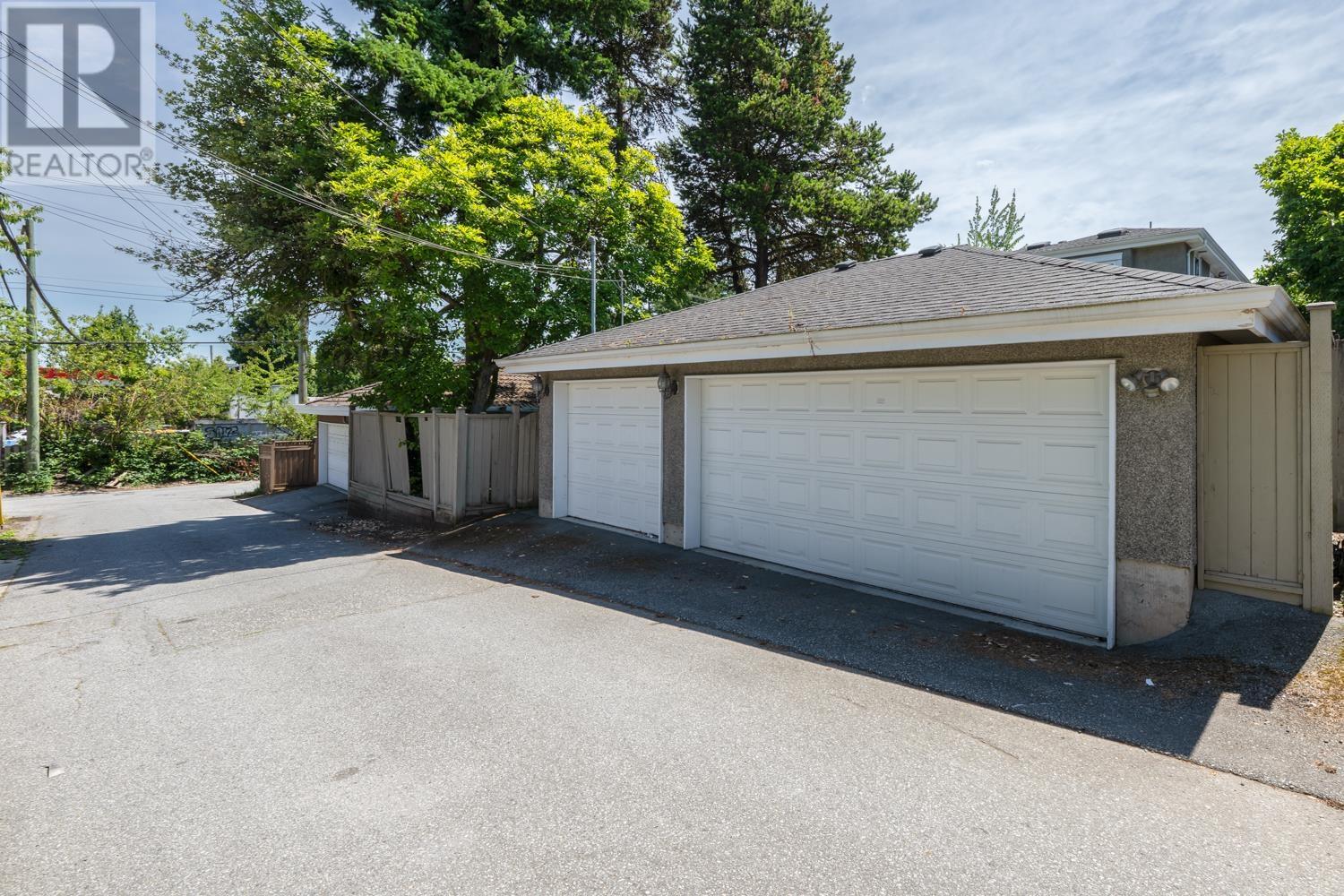 1045 W 50TH AVENUE