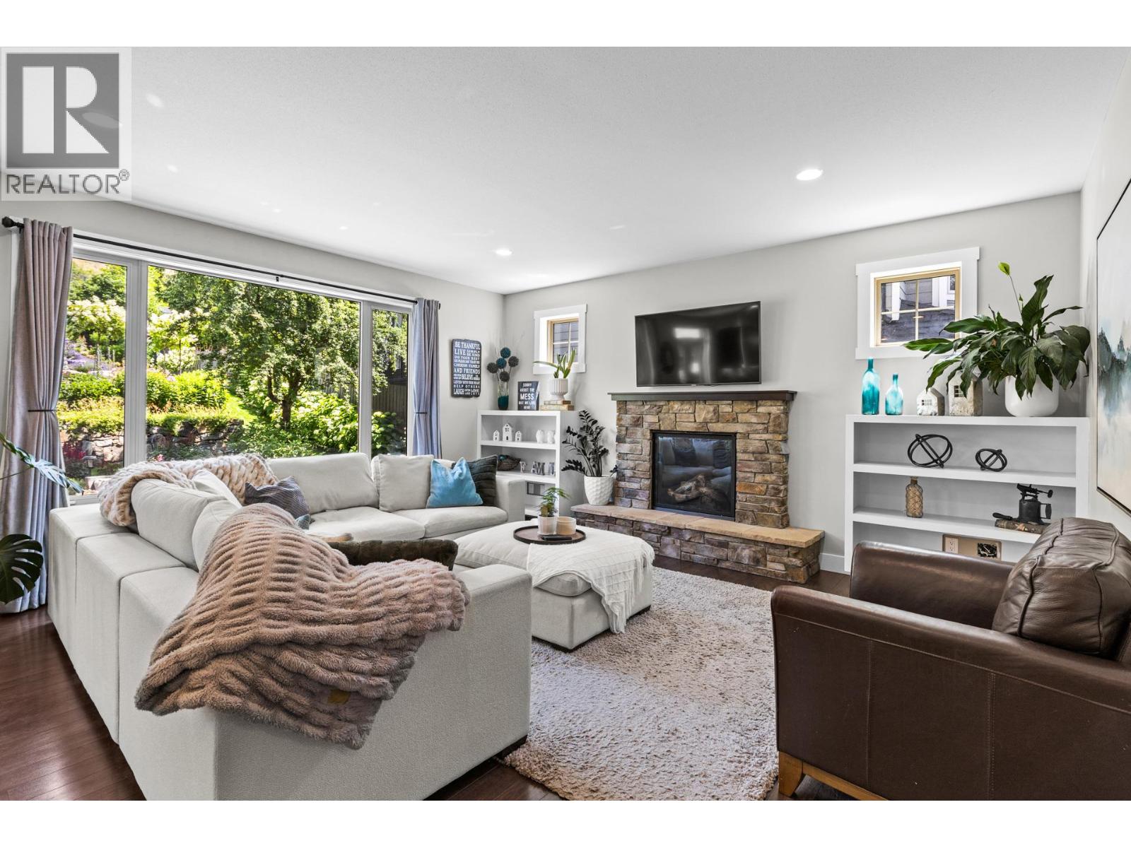 1441 Black Mountain Crescent