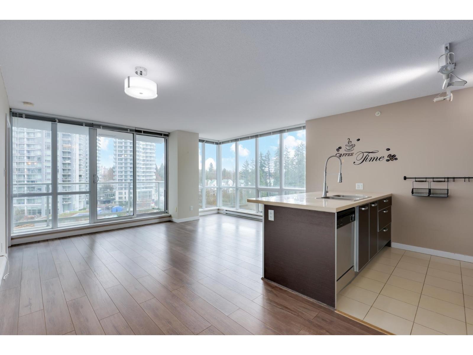 604 9981 WHALLEY BOULEVARD