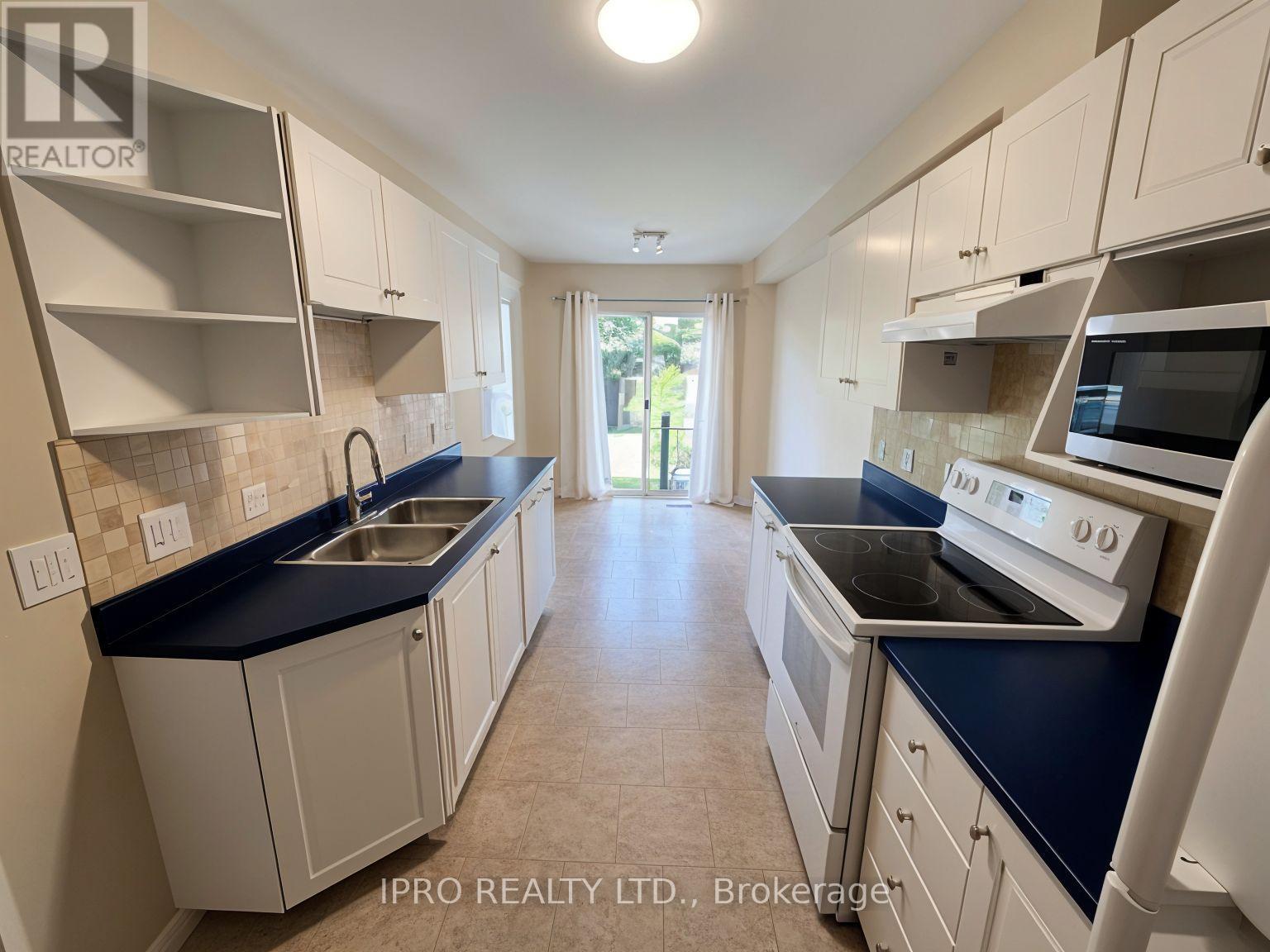 447 MOLLY MCGLYNN STREET