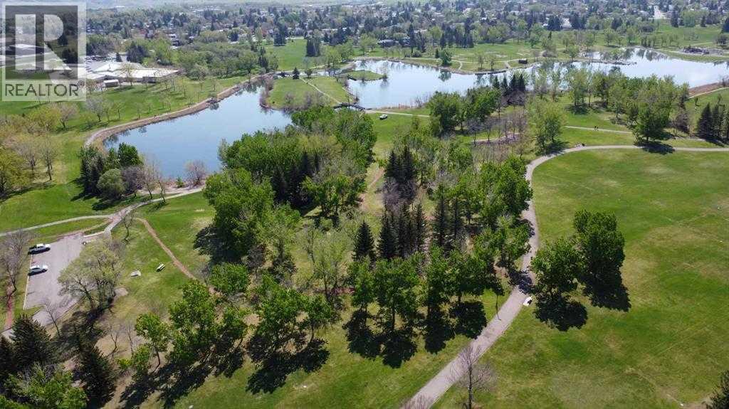 304, 401 Columbia Boulevard W