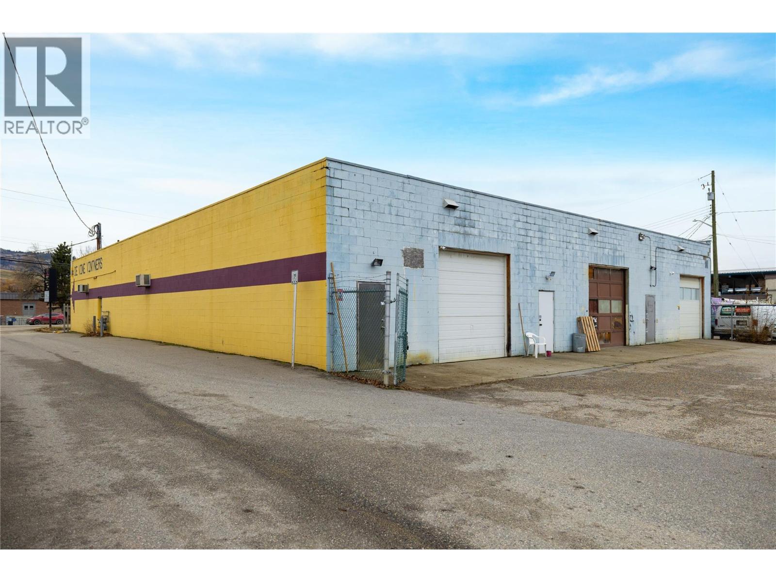 4313 25 Avenue Unit# 2A & 3A