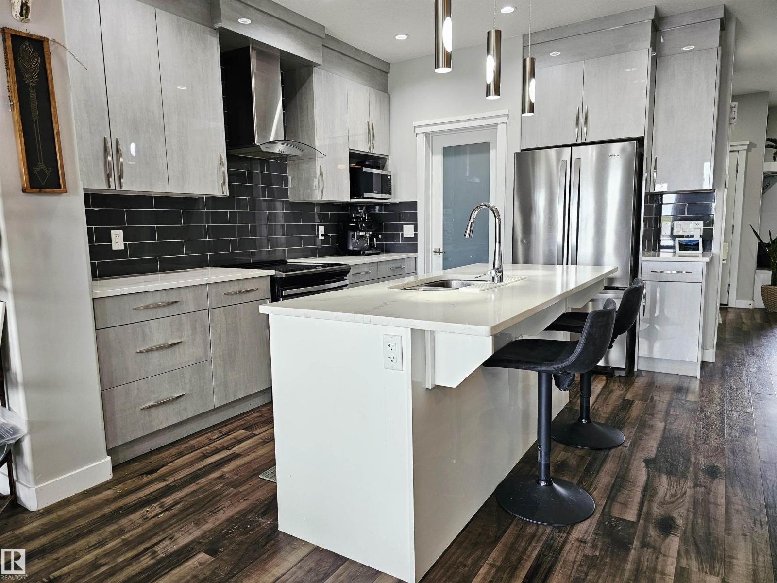 113 RICHMOND LI