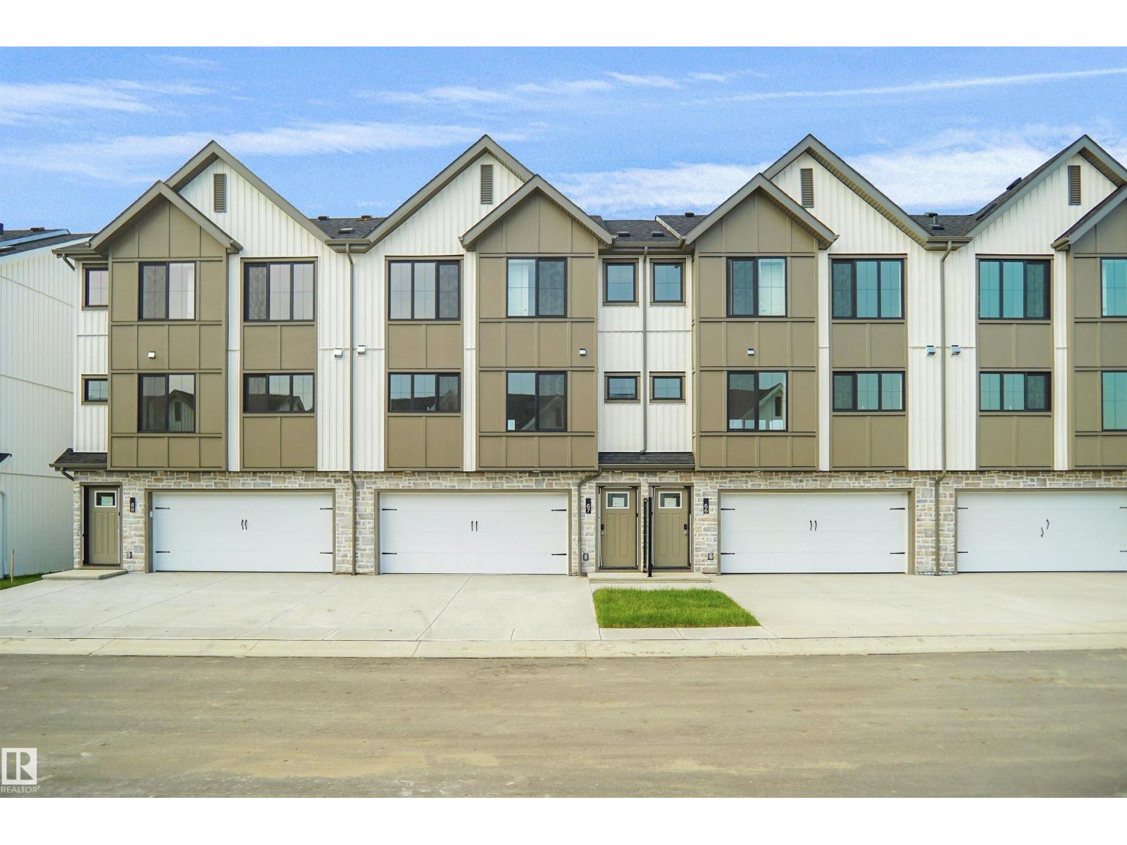 #67 17319 5 ST NE