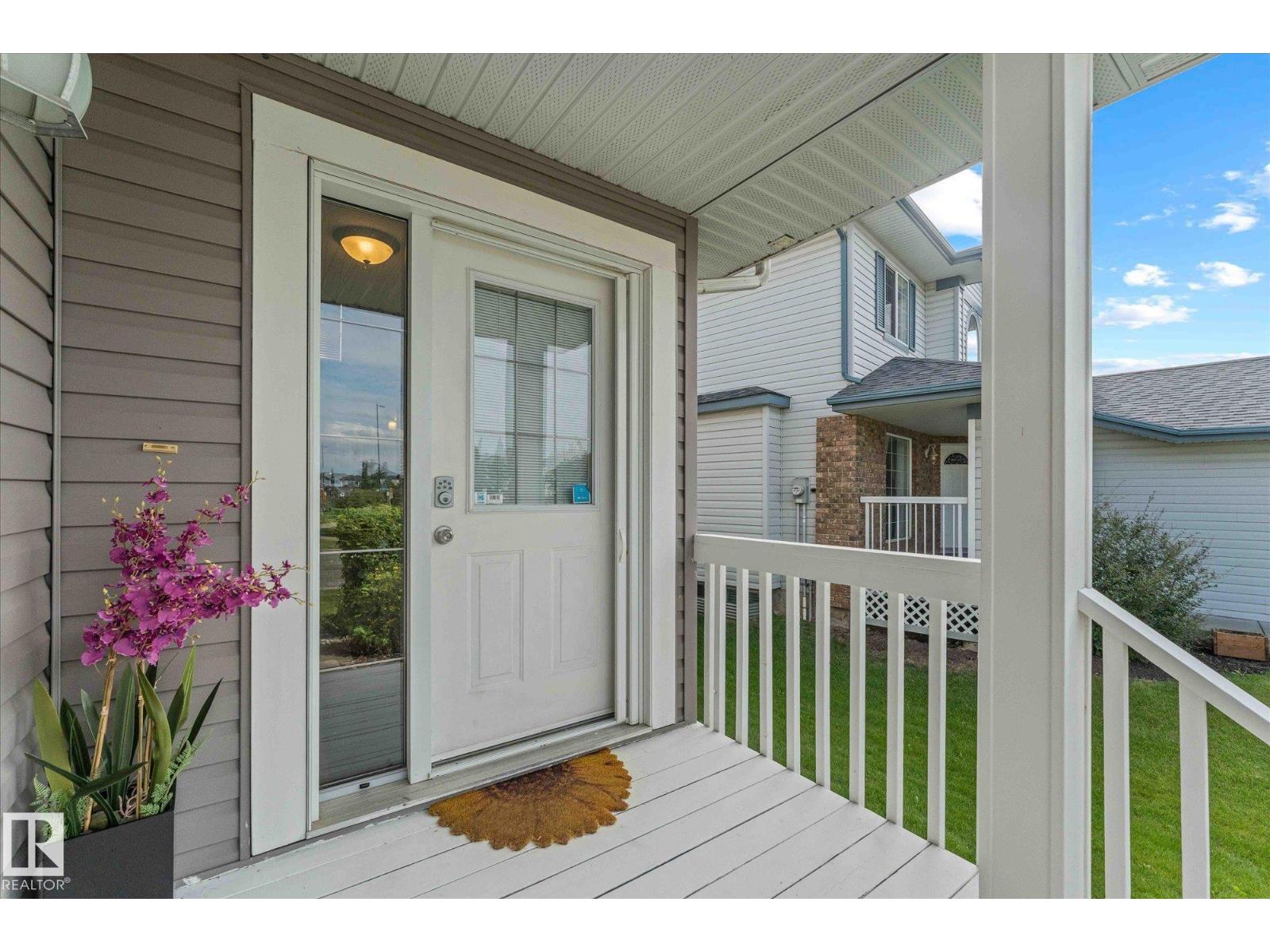 121 CASTLE DR NW