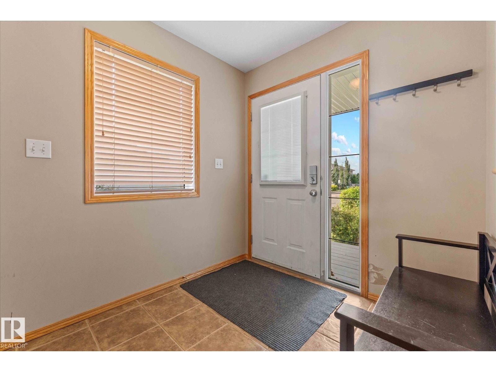 121 CASTLE DR NW