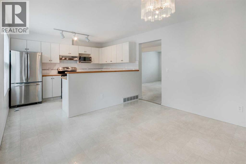 26 Sandpiper Court NW