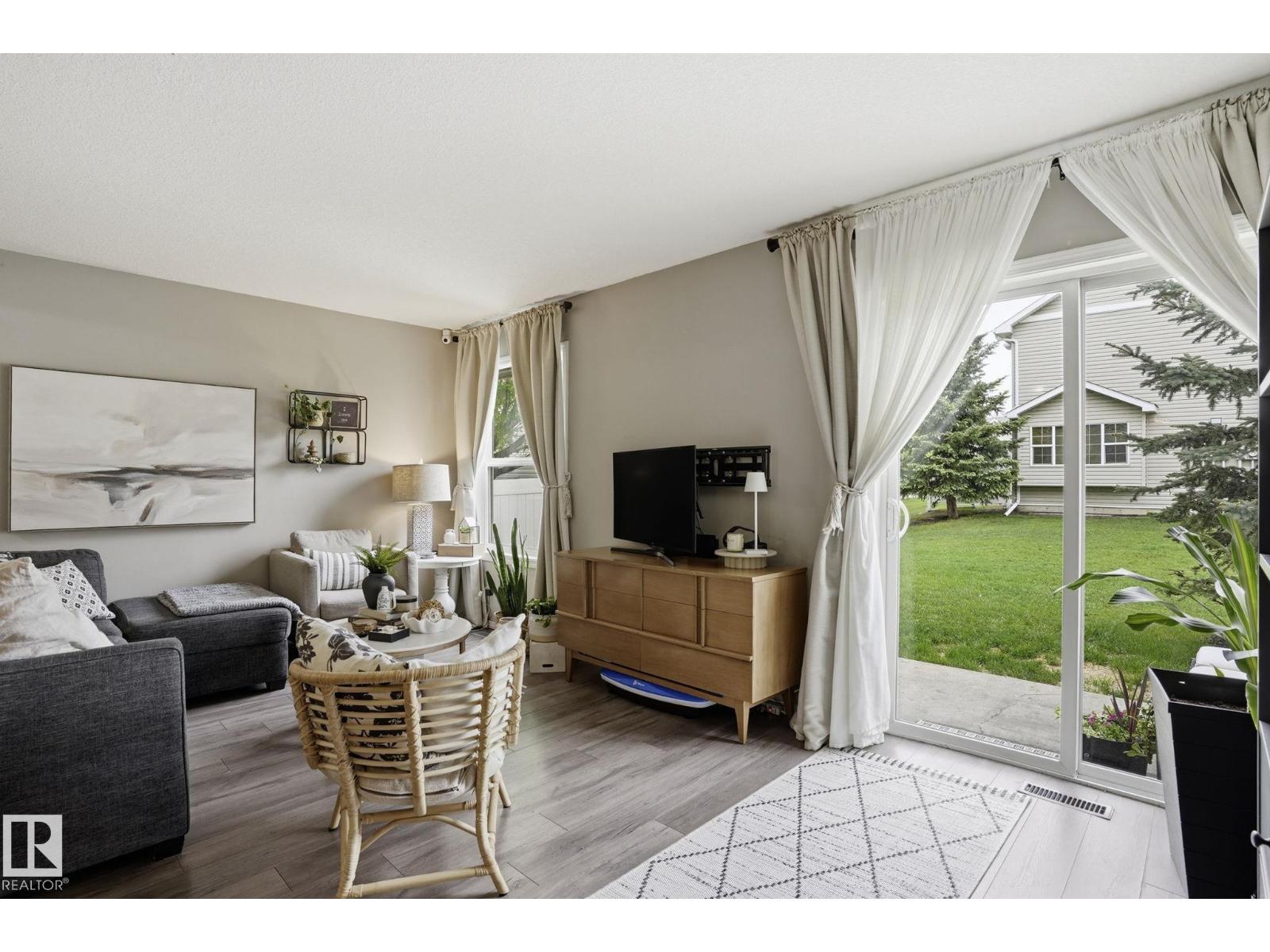 #164 150 EDWARDS DR SW